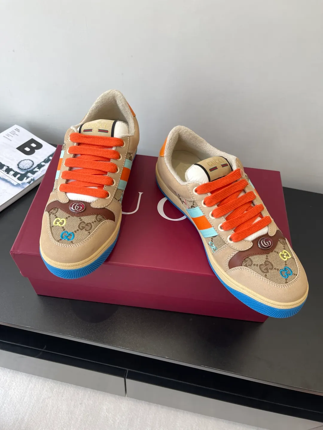 👟👟Ex-factory price 600👟👟 Gucci newly upgraded small dirty shoes for couples GG series old casual small dirty shoes catwalk style original development and purchase level version Metal double G crystal cylindrical logo Gucci original pattern ribbon Exclusive color rubbed cowhide fabric original terry cloth is delicate, soft and more comfortable and breathable Private molded two-color original TPU outsole (lower layer is wider, upper layer is narrower) Code number: 35-44